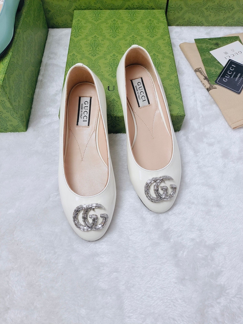 Gucci Flat Shoes